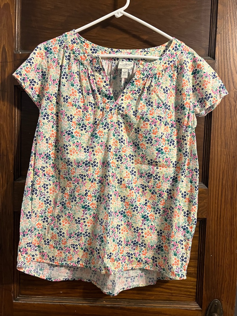 Women's Floral Split-Neck Short Sleeve Top - Multicolor